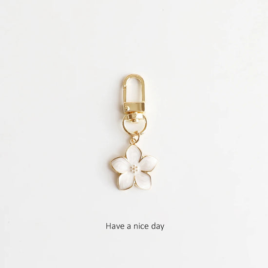 White Pear Blossom Keychain – Cute Matching Accessory for Couples, Bags & AirPods
