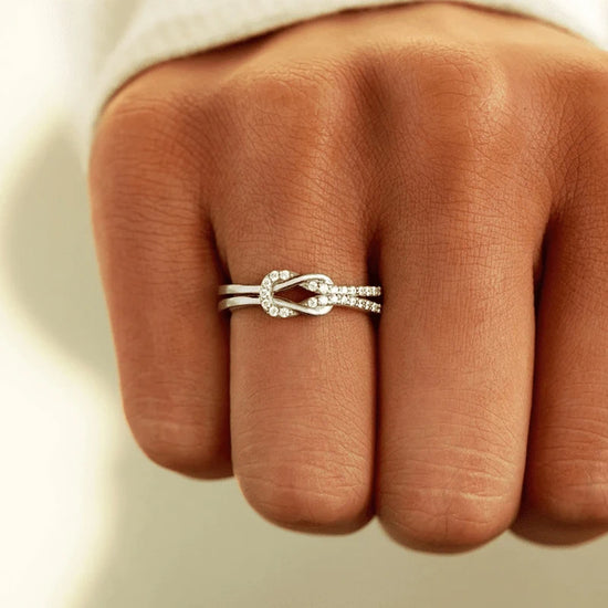 Friendship Love Knot Ring – Elegant Cubic Zirconia Gift for Women & Girls