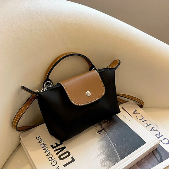 Minimalist Flap Crossbody Bag for Women – Magnetic Snap, Zipper, Lightweight, Adjustable Strap